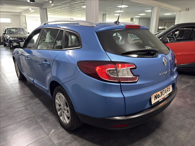 Renault Mégane 1,2   TCe 130 PARIS DELUXE TOP - fotka 4 z 42