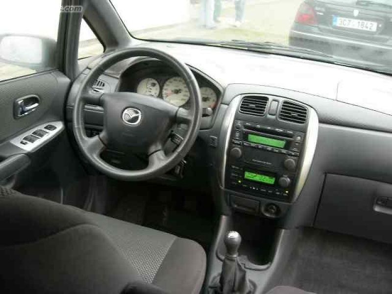 Podoba Mazdy 3 MPS je zatím tajemstvím (na fotce civilní Mazda 3)