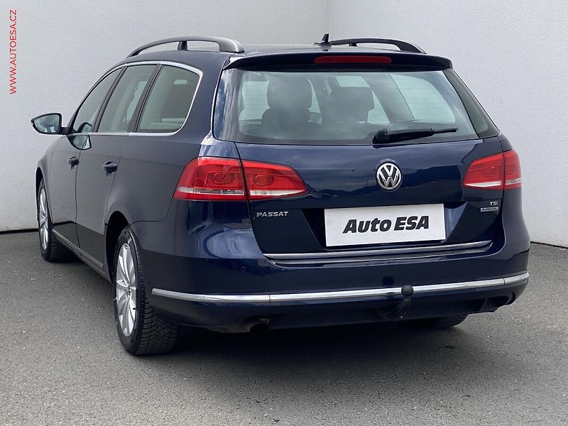 Volkswagen Passat (2012) 1.4 TSi, Comfortline, park - fotka 6 z 18