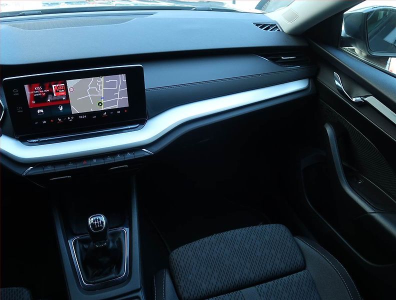 Škoda Octavia (2021) 2.0 TDI, Navi, Tempomat - fotka 8 z 23