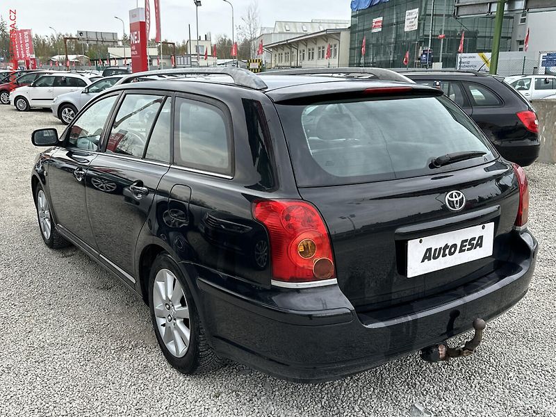 Toyota Avensis (2003) 1.8i, AC, TZ - fotka 6 z 17