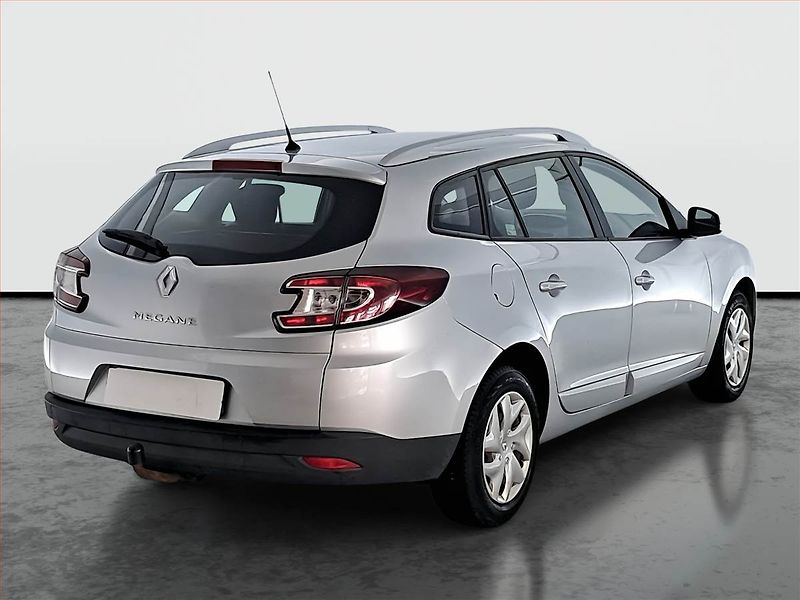 Renault Mégane (2014) Confort 1.6 16V, ČR,1.maj - fotka 5 z 16