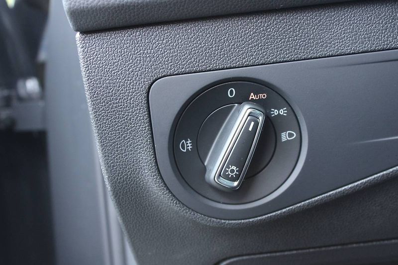 Volkswagen Tiguan (2022) 1.5 TSI 110kW LED manuál - fotka 28 z 35