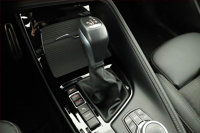 BMW X2 (2021) xDrive25e - fotka 12 z 21