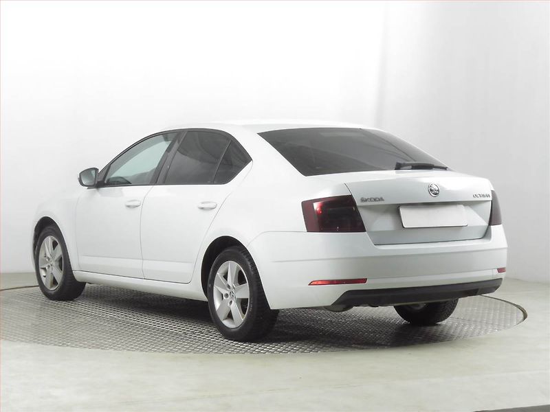 Škoda Octavia (2017) Ambition 1.4 TSI, Tempomat - fotka 4 z 15