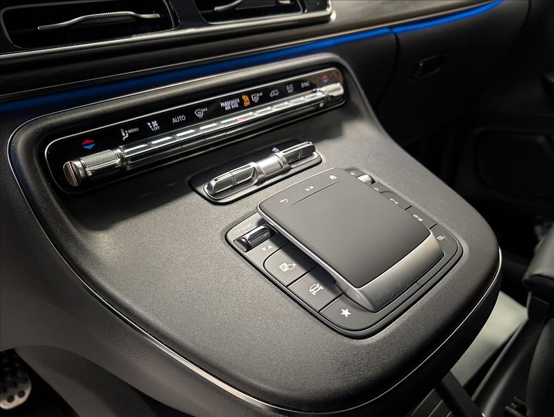 Mercedes-Benz Třídy V V300 XL  AMG AVANTGARDE 4 MATI - fotka 19 z 31