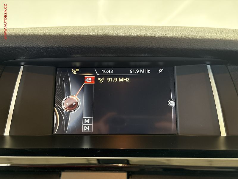 BMW X3 (2014) 2.0d xD, ČR, AT - fotka 11 z 17