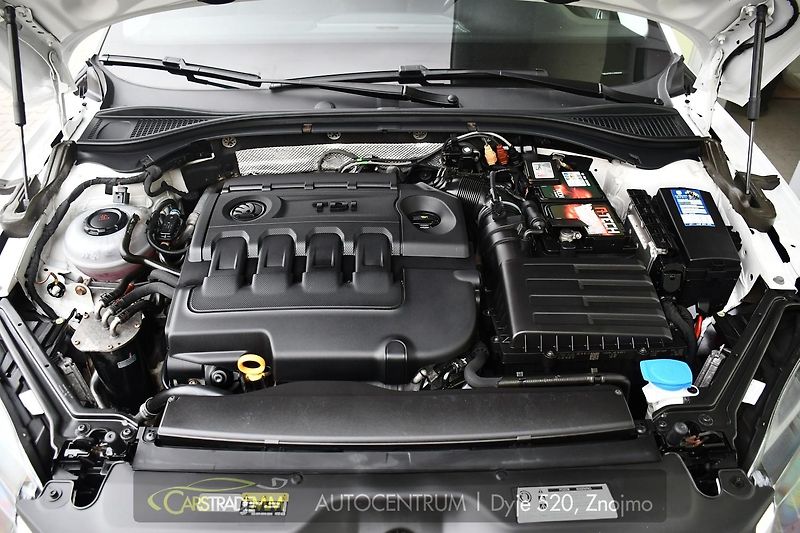 Škoda Superb 2.0TDi DSG TAŽNÉ CANTON - fotka 56 z 58