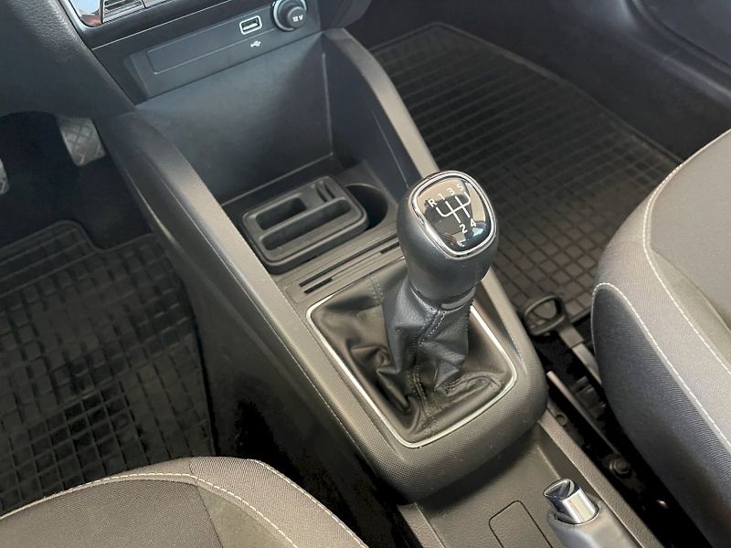 Škoda Fabia (2018) 1.0 TSI 70kW Style Plus combi - fotka 13 z 34