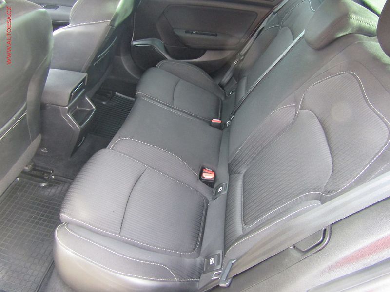 Renault Mégane (2019) 1.3 i, ČR, AC, temp - fotka 10 z 15