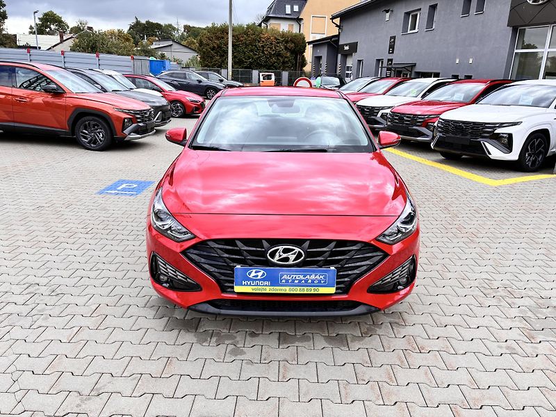 Hyundai i30 1.5DPi 81kW COMFORT 16.000km!! - fotka 2 z 21