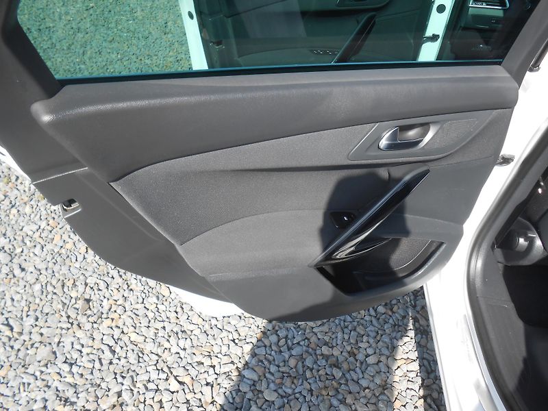 Peugeot 508 NAVI, 172tkm,PANORAMA - fotka 21 z 34
