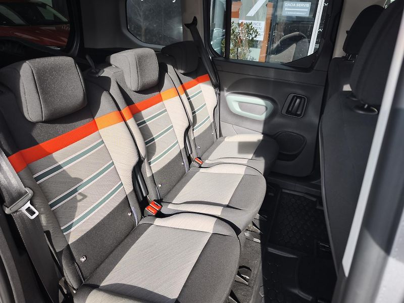 Citroën Berlingo 2019 ČR 1.5 BlueHDI 75kW Feel - fotka 19 z 33
