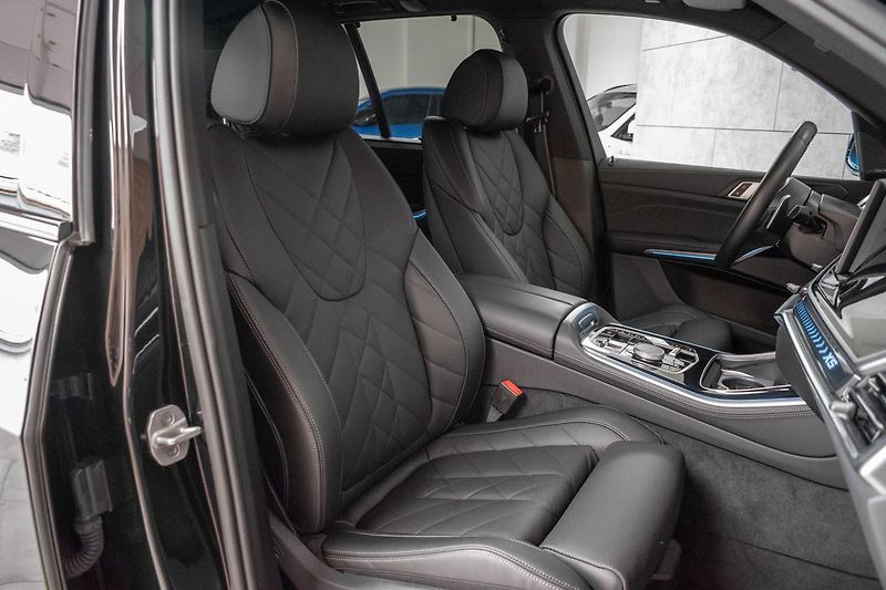 BMW X5 30d xD ///M*ZÁRUKA 9/27*7míst* - fotka 12 z 74
