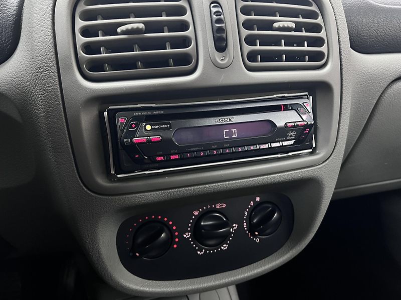 Renault Thalia 1.4 55 kW, Manuál, 1.majitel - fotka 15 z 15