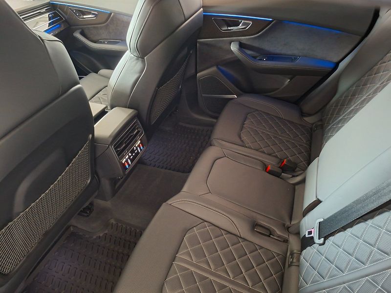 Audi SQ8 (2020) TDI 320kW 8A -1.MAJ.-TOP! - fotka 26 z 40