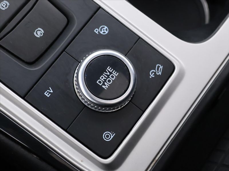 Ford Explorer 3,0 V6 267kW EcoBoost 4x4 CZ D - fotka 33 z 44
