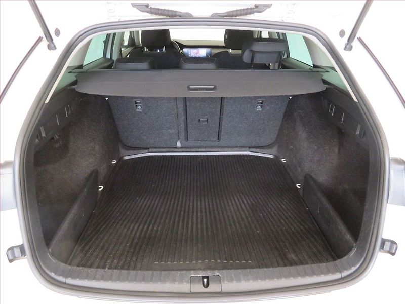 Škoda Octavia (2022) Ambition 2.0 TDI, Serv.kniha - fotka 13 z 15