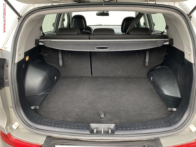 Kia Sportage (2014) 1.7 CRDi, AC, navi, kamera - fotka 7 z 18