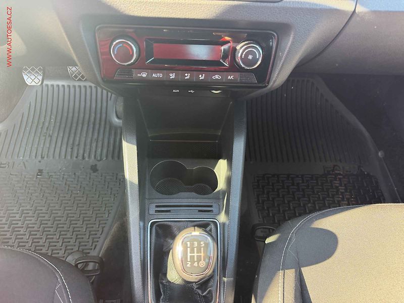 Škoda Fabia (2016) 1.0i, 2.maj,ČR, AC, tempo - fotka 15 z 17