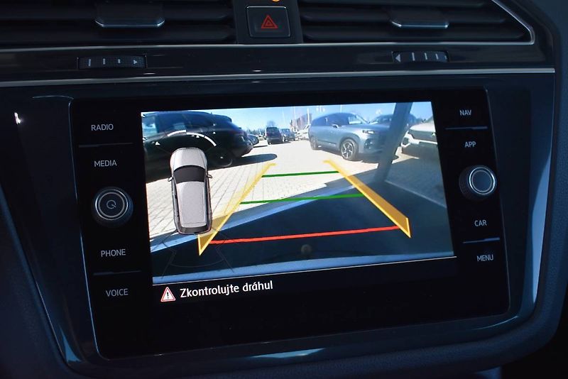 Volkswagen Tiguan (2018) 2.0TDI 140kW R-Line DSG, LED - fotka 22 z 28