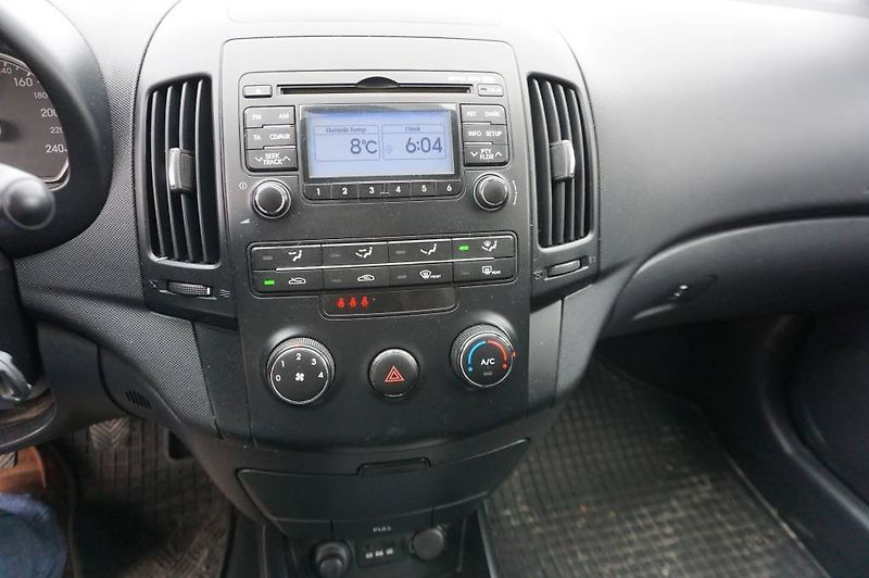 Hyundai i30 (2011) 1,4 NOVÉ VČR - fotka 16 z 37