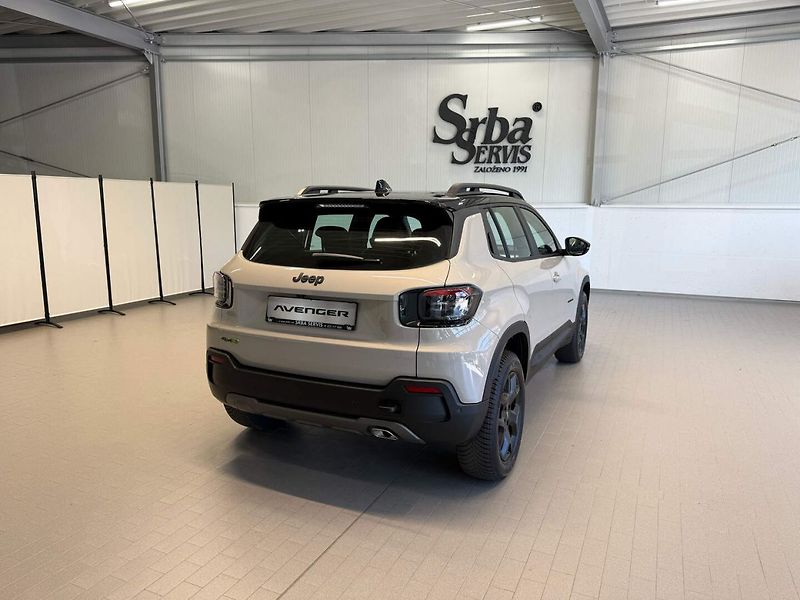 Jeep Avenger (2025) 4xe Upland 1.2 Turbo e-Hybrid - fotka 4 z 22