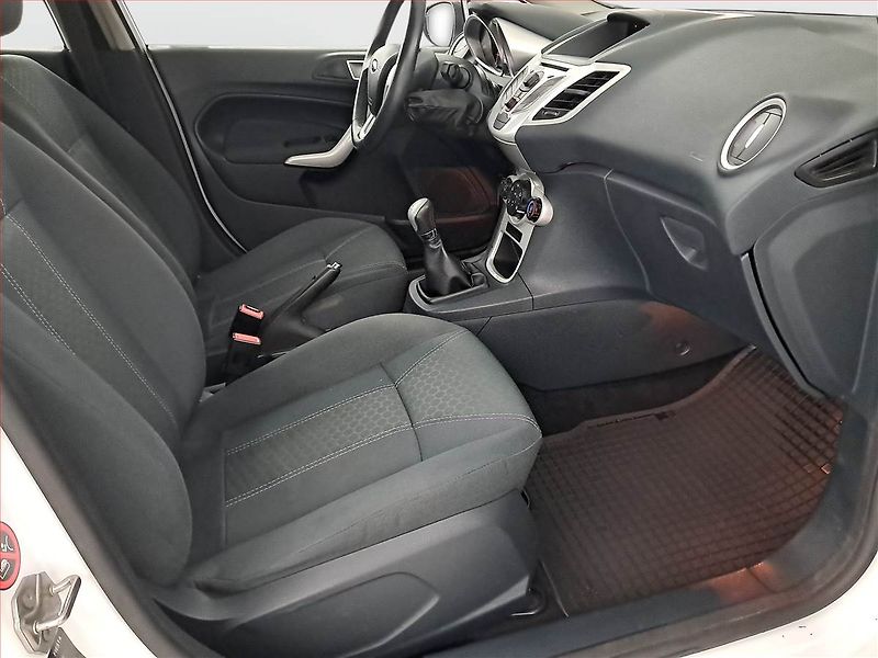 Ford Fiesta (2012) 1.25, Serv.kniha - fotka 9 z 16