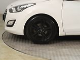 Hyundai i30 (2014) 1.6 CRDi, nová STK, udržované - náhled 14