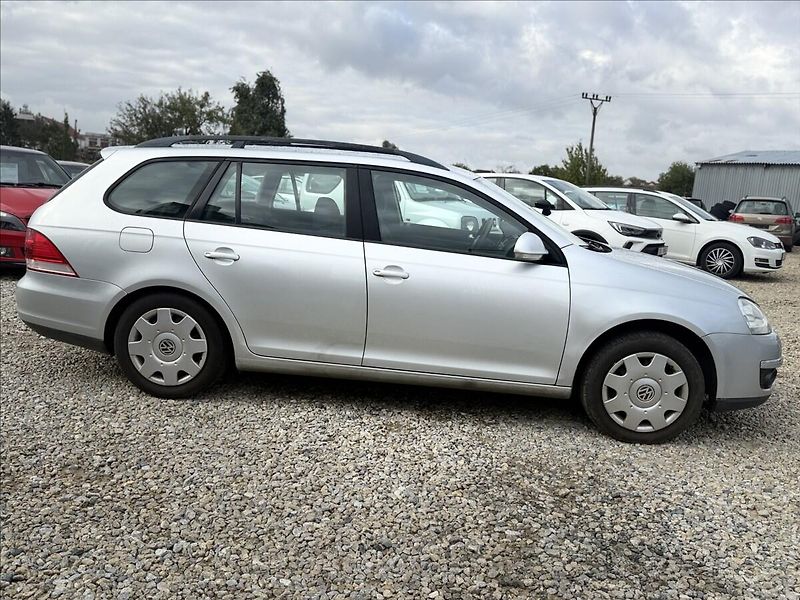 Volkswagen Golf 1,9 TDI 77kW +SADA KOL, TAŽNÉ - fotka 4 z 22
