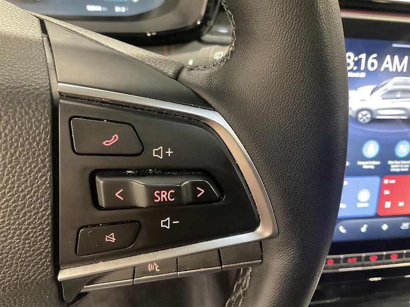 Maxus Euniq 6 77kWh Kůže 360 Pano ACC LED - fotka 11 z 21