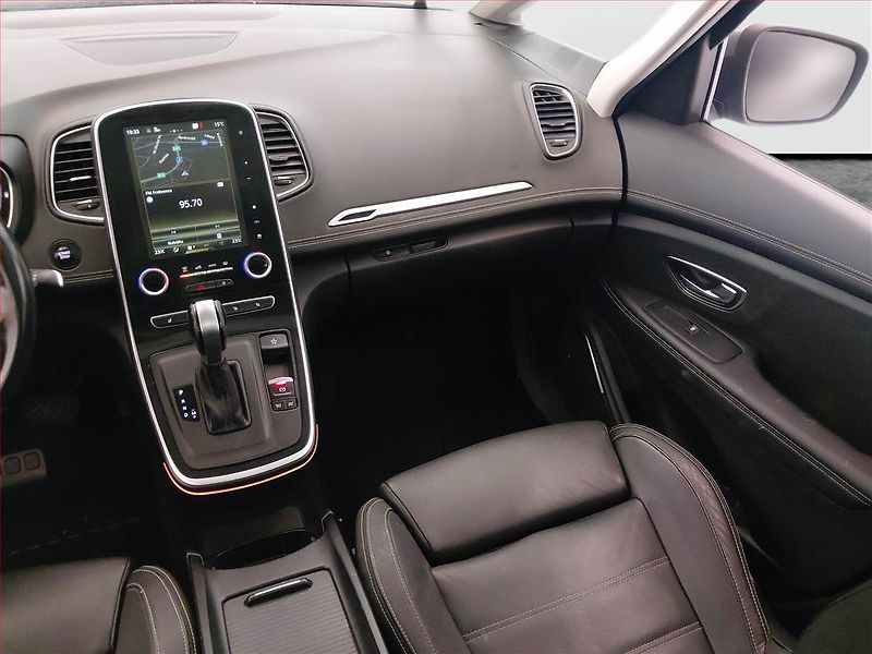 Renault Grand Scénic (2017) 1.6 dCi, Automat, 7 míst - fotka 8 z 17
