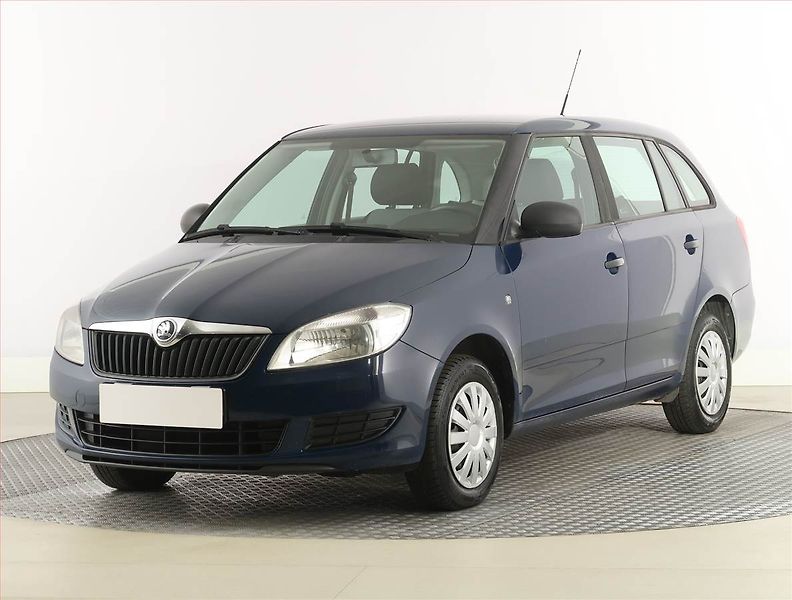 Škoda Fabia (2014) 1.2 12V, nová STK, slušný stav - fotka 2 z 13