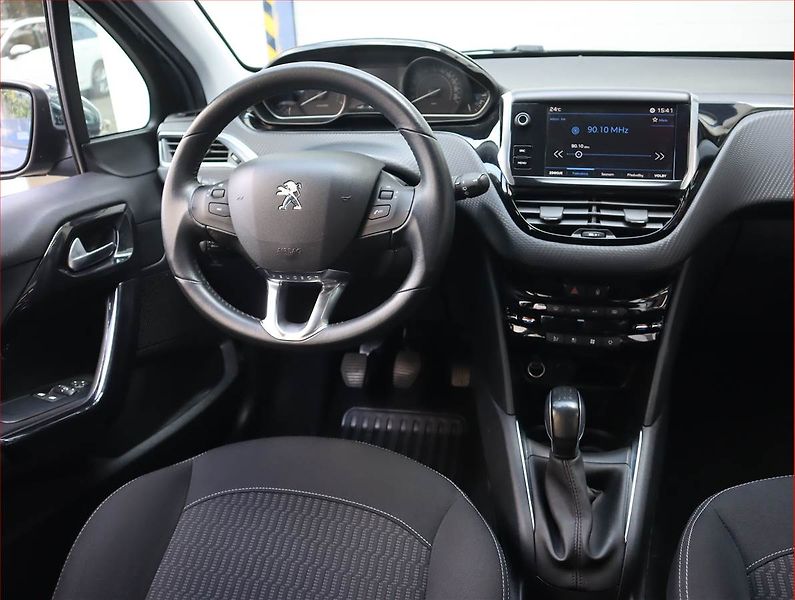 Peugeot 208 (2017) 1.2 PureTech, Serv.kniha - fotka 7 z 19
