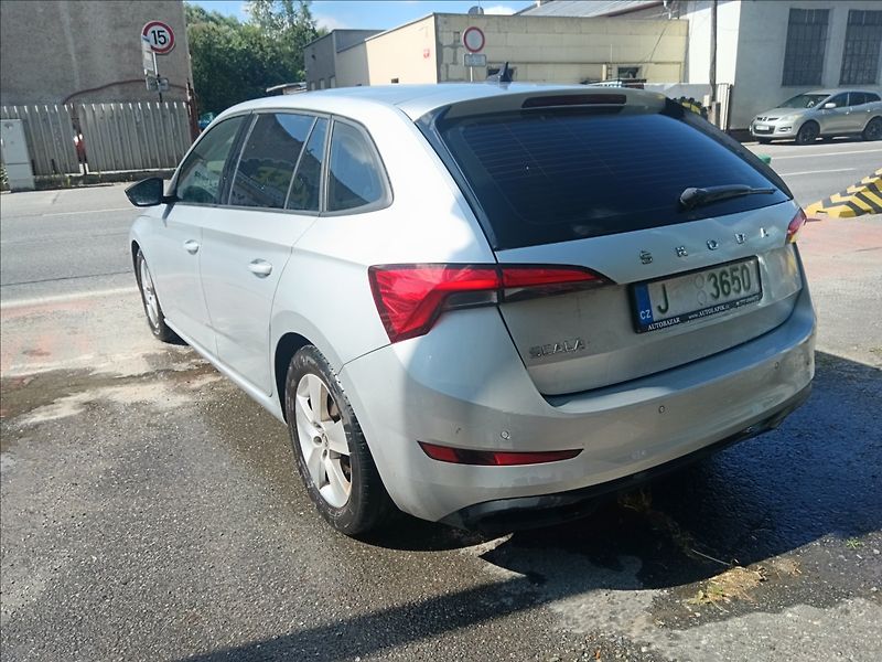 Škoda Scala 1,0 TSi  Cool Plus - fotka 9 z 21