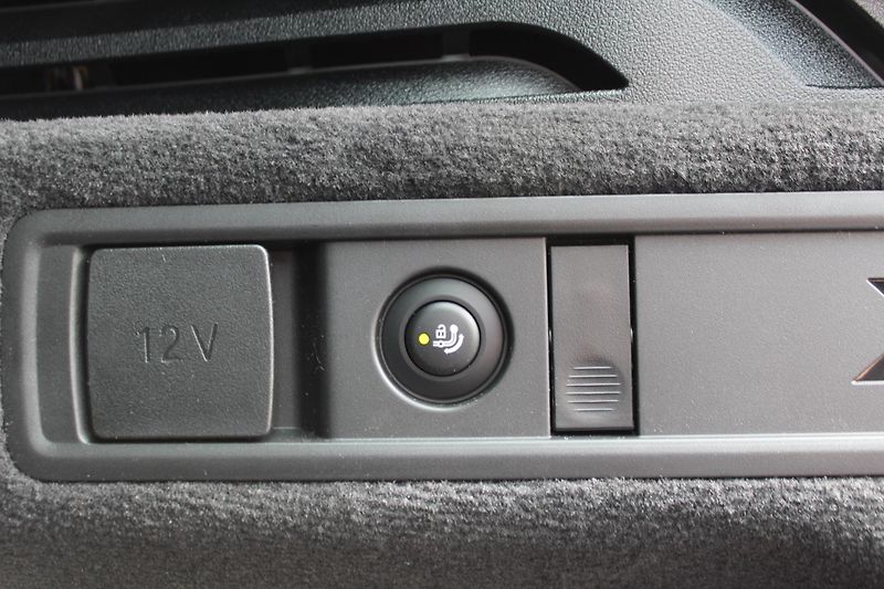 BMW X5 xDrive30d Mpaket vzduch - fotka 25 z 27
