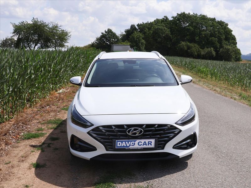 Hyundai i30 1,0 T-GDI 88kW Smart 1.Maj DPH - fotka 2 z 31