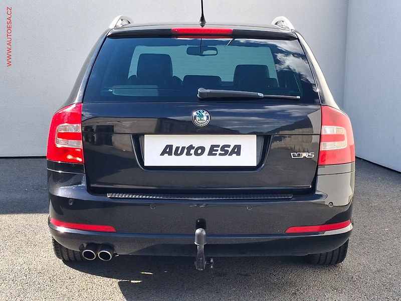 Škoda Octavia (2008) 2.0TDi, AC, TZ, navi, xenon - fotka 5 z 17