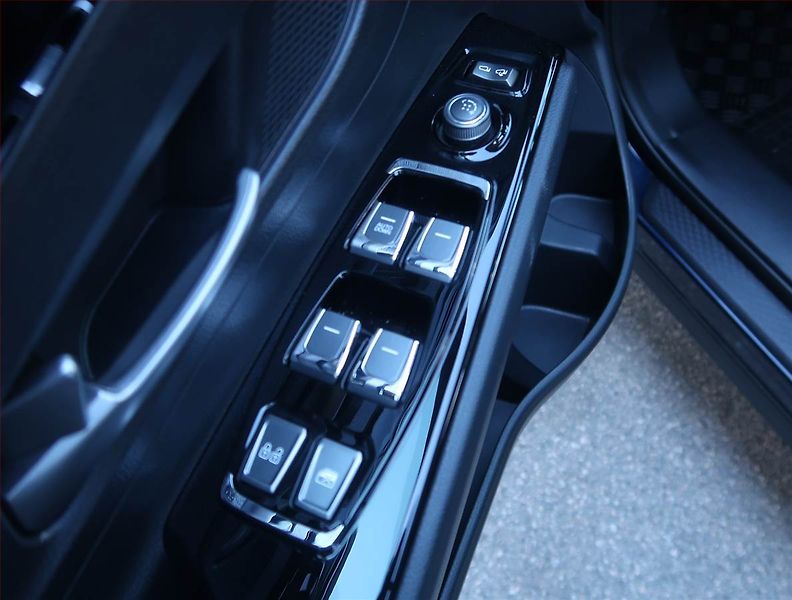 SsangYong Korando (2024) Style 1.5 T-GDI - fotka 18 z 20