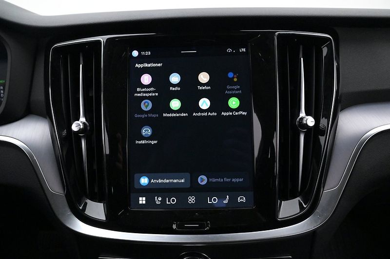 Volvo V60 Recharge T6 AWD Core Bright - fotka 13 z 22