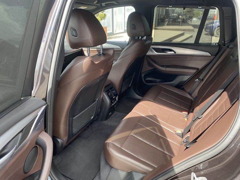 BMW X3 30D xDrive, automat, 2x kola - fotka 13 z 39