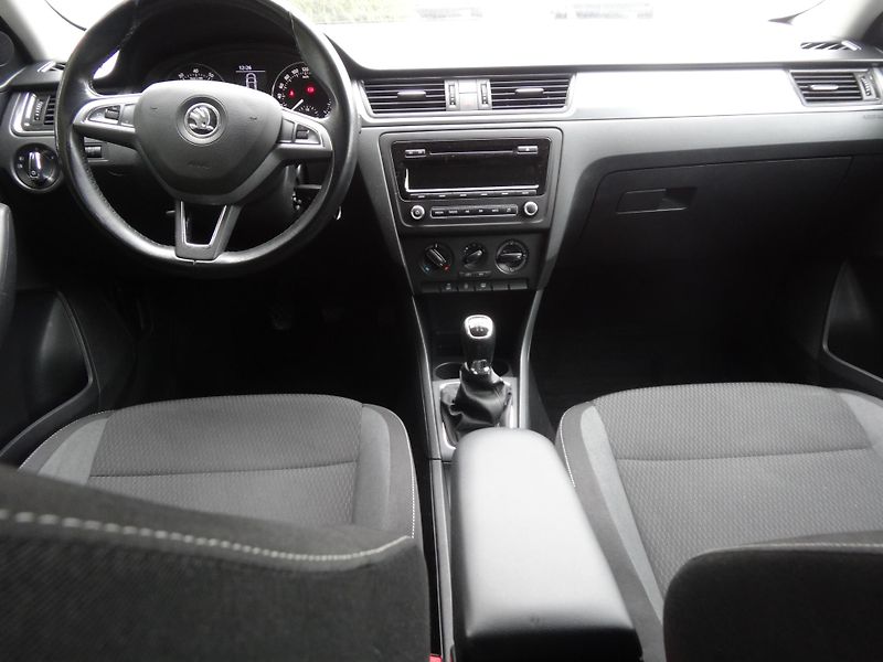 Škoda Rapid 1.2TSi 2xlitá kola zim.+let.pn - fotka 5 z 9