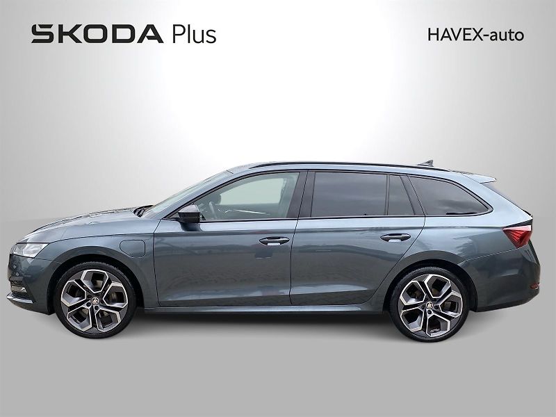 Škoda Octavia (2021) Combi 1.4 TSI iV DSG Style - fotka 3 z 36