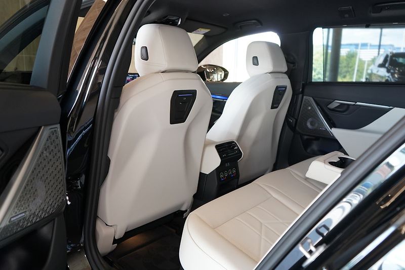 BMW Řada 5 540d xDrive, Bowers, Tažné - fotka 44 z 50