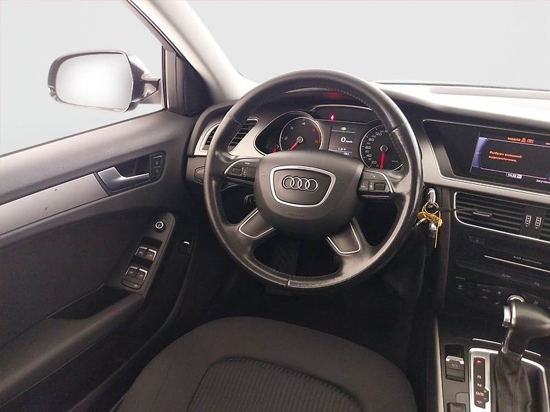 Audi A4 (2013) 2.0 TDI, Automat, Navi, Xenony - fotka 7 z 22
