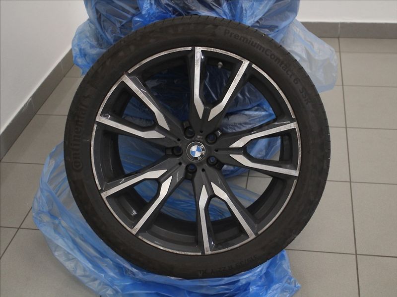 BMW X7 3,0 40xD M-paket B&W 6-míst ČR - fotka 50 z 51