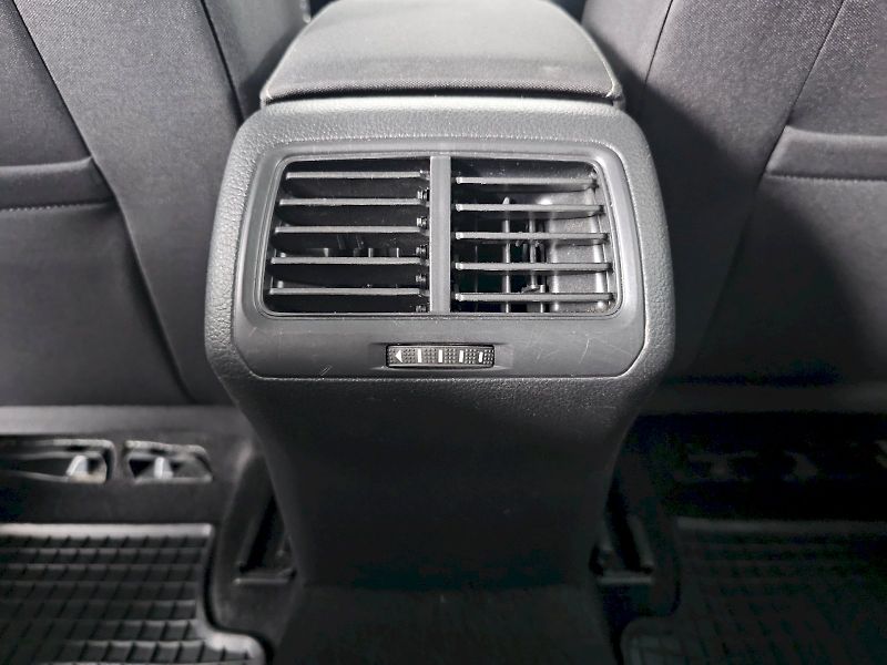 Volkswagen Golf Variant (2020) 1,5 TSI EVO 130k COMFORT LINE - fotka 28 z 31