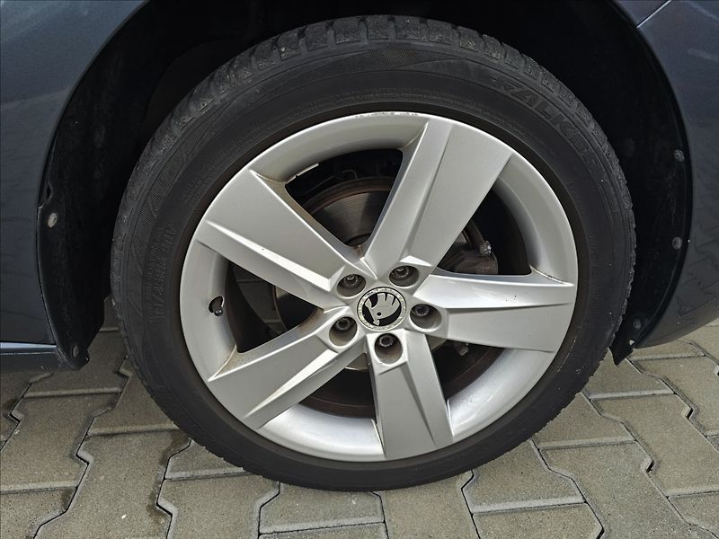Škoda Rapid 1,2 TSi 66KW Joy DIG.KLIMA STK - fotka 40 z 46