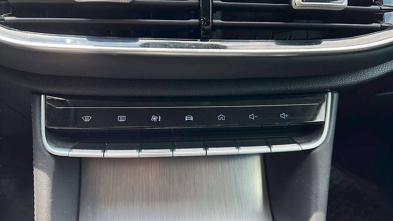 MG HS Emotion 1.5 T-GDI MT6 (119kW)/ - fotka 20 z 37