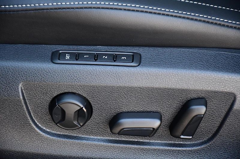 Škoda Superb 2.0TDi 147kW STYLE  NTOP TAŽNÉ - fotka 42 z 45
